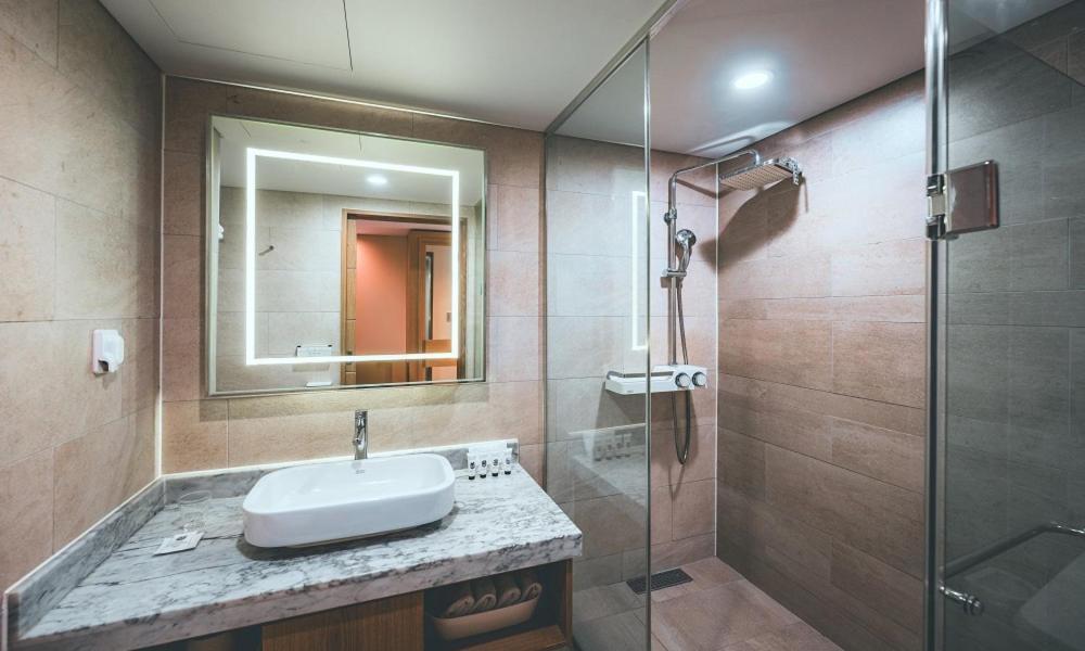 Wonju City Hotel Hyeoksin Eksteriør billede